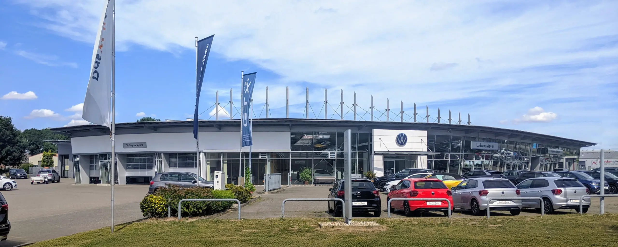 Karriere im Autohaus Ludwig Meyer in Beckdorf Headerbild Online Bewerbung Stellenangebote Karriere im Autohaus Ludwig Meyer in Beckdorf Headerbild Online Bewerbung Stellenangebote